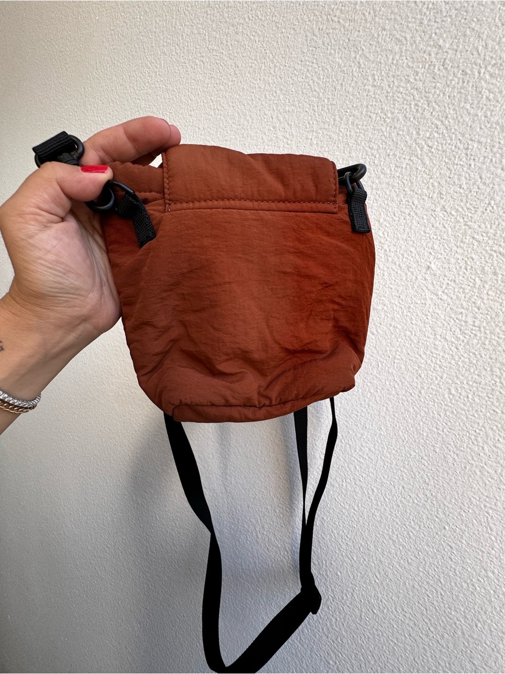 J-Hope Hope on the Stage Crossbody Bag in Rust Brown with Red accents (HYBE) - Picture 3 of 6